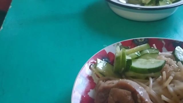 Квасим огурцы в банке ! Получаются как из бочки! смотреть онлайн