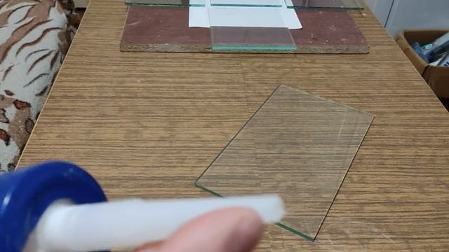 Клею аквариум с просроченного герметика. смотреть онлайн