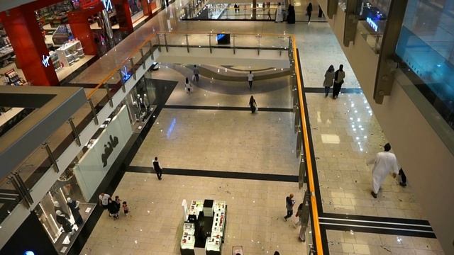 BAHRAIN'S Largest Shopping Mall ?️ (CITY CENTRE) In Manama, Let's Go Inside!
