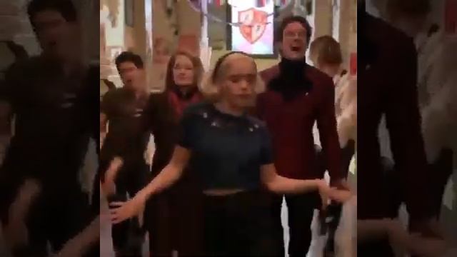 sabrina spellman dance смотреть онлайн