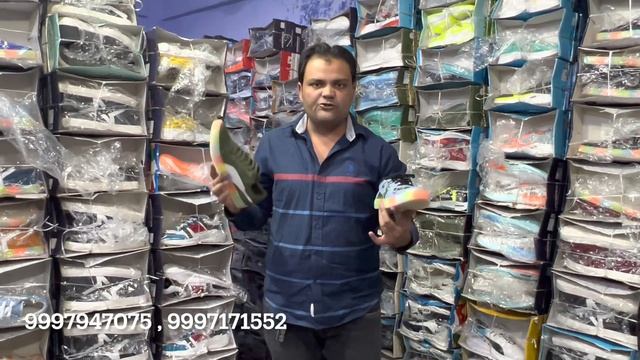 आगरा मे यहाँ बनते है जूते , Shoes Factory In Agra , Shoes Wholesale Market In Agra ( hing ki mandi смотреть онлайн
