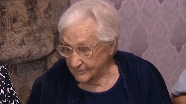 Ветерану АО "СЗФ" Надежде Веретенниковой - 95 лет! смотреть онлайн