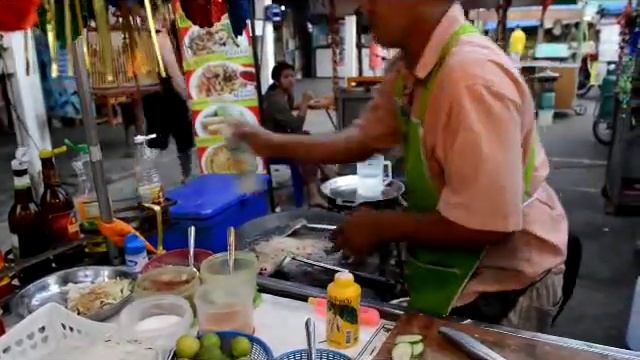 Пад тай (pad thai) с креветками в Таиланде -- видео рецепт приготовления пад тая за 7 минут смотреть онлайн