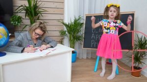 Eva and friend at school collection | Eva Bravo Play