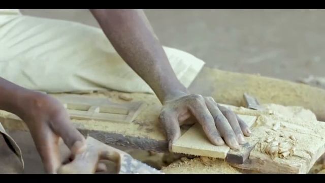 African village man carve Toyota Hiace (Mini Bus) - Woodworking art. смотреть онлайн