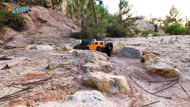 Toyota Land Cruiser LC 80 & Fj Cruiser Trail and Tug Of War | FMS | Cars Trucks 4 Fun смотреть онлайн