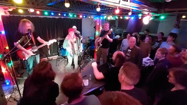 Не волнуйся,мама. 31.05.22,Китайский Лётчик ДжаоДа,Москва. смотреть онлайн