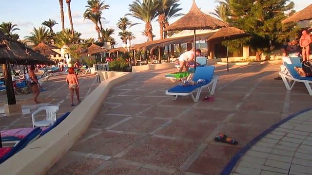 Купаемся в термальном бассейне. Zephir Hotel & Spa 4*Тунис/Зарзис смотреть онлайн