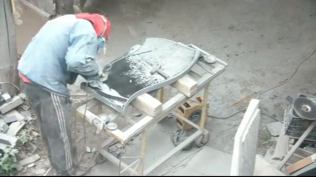 Памятники в Брянске 8 953 273 33 75 резка тюльпанов в камне изготовление смотреть онлайн