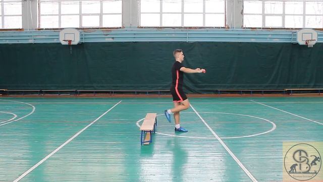 Удар по неподвижному и катящемуся мячу внутренней стороной стопы. 5-7 класс смотреть онлайн