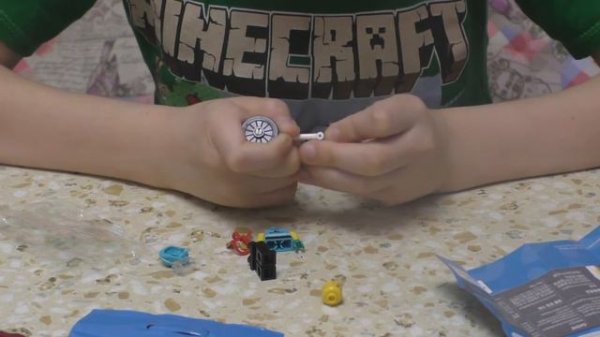 2. Распаковка лего минифигурок 22серии