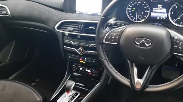 Zucar Cork - SF17SHM - 2017 Infiniti Q30 Premium d 170 DCT AWD Auto StartSt... смотреть онлайн
