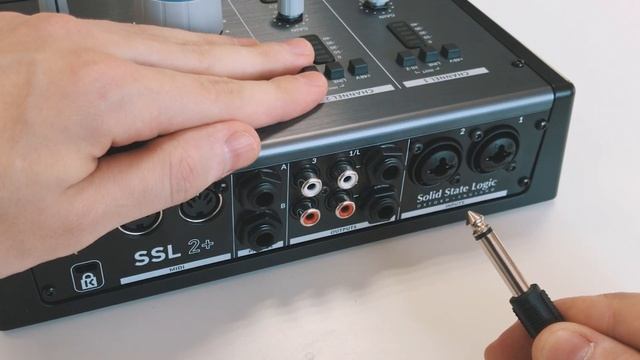 Как правильно подключить студийные мониторы (колонки, акустику) к звуковой карте. Настройка сетапа. смотреть онлайн