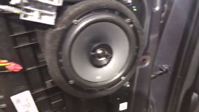 Установка (замена) динамиков через проставочные кольца, шумка и парктроники на Hyundai Elantra смотреть онлайн