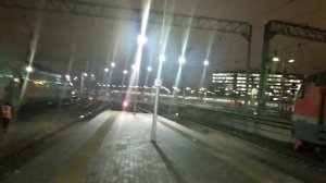 Москва, Курский вокзал. Поезд №145/146 Челябинск - Санкт-Петербург по станции Москва-Курская.