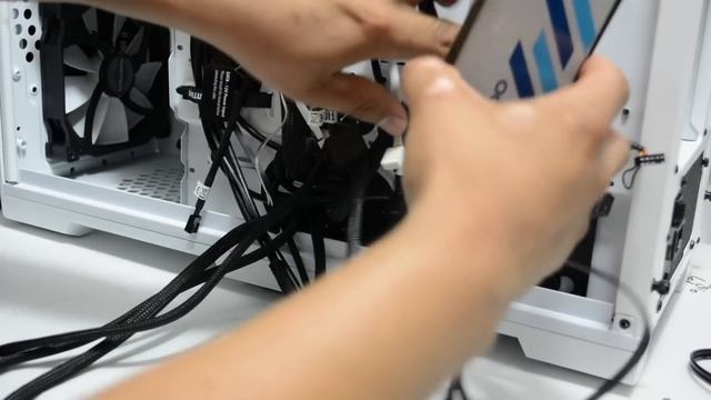 How To Build A SKYLAKE ALL WHITE Gaming Computer i5 6600k Asus Z170 Pro Phanteks Enthoo Luxe Gtx 98 смотреть онлайн
