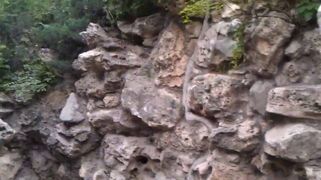 Спуск по каменной лестнице. Парк Бэйхай. Beihai park. Пекин смотреть онлайн