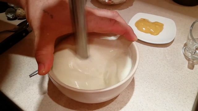 Майонез из перепелиных яиц и оливкового масла. смотреть онлайн