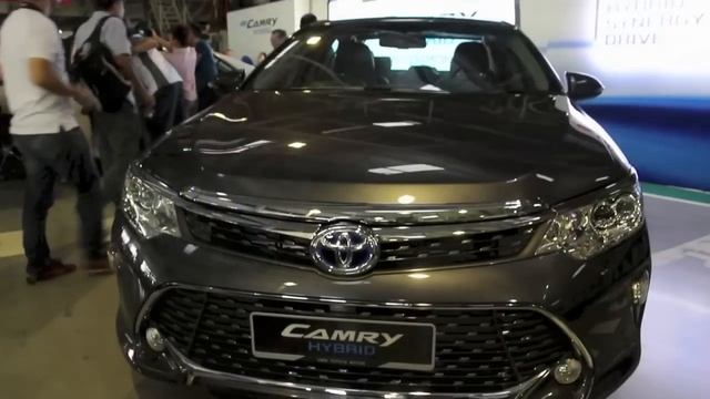 2015 Toyota Camry Hybrid Previewed At UMW Toyota Motor Line-Off Ceremony in Malaysia! смотреть онлайн