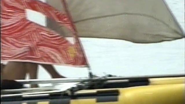 За море на самодельном надувном парусном катамаране смотреть онлайн