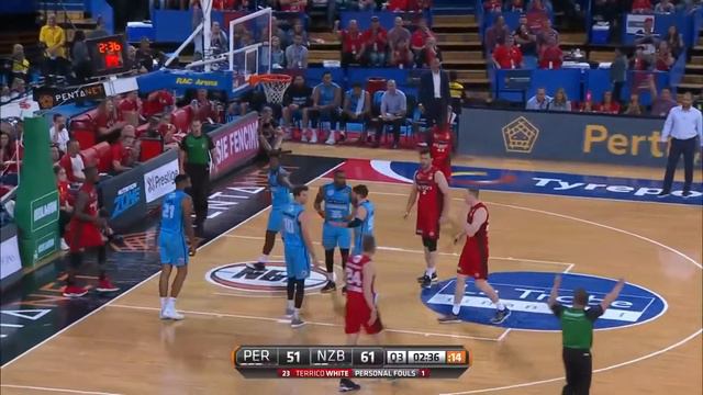 Terrico White with 21 Points vs. New Zealand Breakers смотреть онлайн