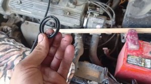 замена верхнего/нижнего сальника рулевой рейки.Без снятия рулевой рейки.Карина ат212.