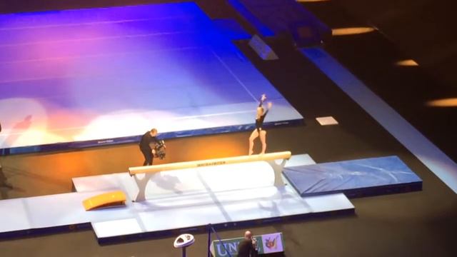 Univé gym gala - Sanne Wevers on beam смотреть онлайн