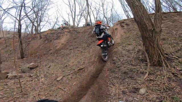 САМЫЙ ОПАСНЫЙ КАРЬЕР ДЛЯ ЭНДУРО, KAYO T4 И МНОГО 2T ТЕХНИКИ, ЭНДУРО ДНЕПР смотреть онлайн