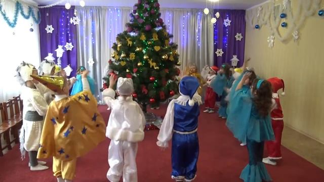 Песня про Ёлочку Новогодняя смотреть онлайн