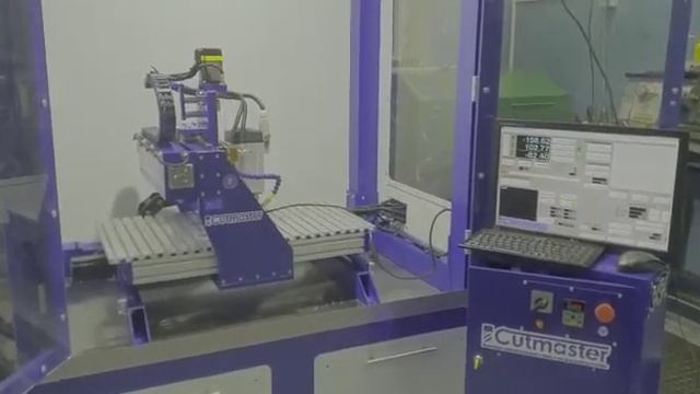 Фрезерный металлообрабатывающий центр ЧПУ Cutmaster на базе портального станка A710 смотреть онлайн