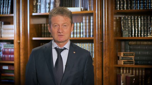 С Днём Металлурга горожан поздравляет генеральный директор УГМК Андрей Козицын смотреть онлайн