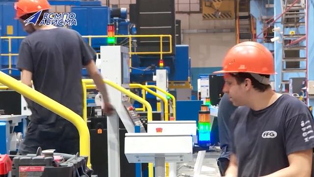 Будни ВСМПО. В цехе № 54 запустили фрезерный станок фирмы Jobs смотреть онлайн