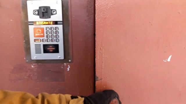 Домофон дом.ру Бевард в 9-ти этажке 600.11 серии. смотреть онлайн