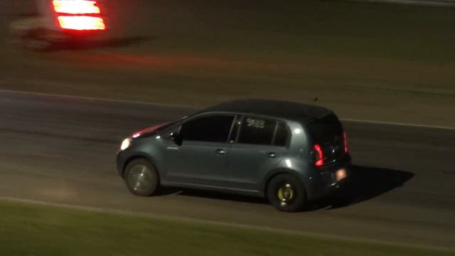 Vw Up PEPPER TSI vs Renault Sandero RS ¡DUELO ESPERADO! смотреть онлайн