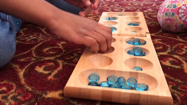 Mancala - the game of collecting gemstones смотреть онлайн