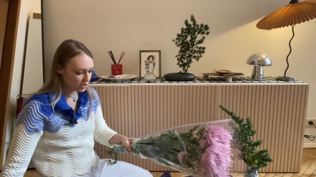 Влог художника. Декабрь. Участие в выставке и работа над заказами.
