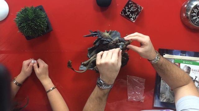 Unboxing The Witcher 3: Wild Hunt Collector's Edition [Xbox One] - Vamers смотреть онлайн