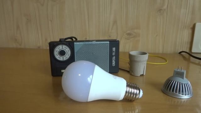 Как выбрать лампочки с помощью радиоприемника ? смотреть онлайн