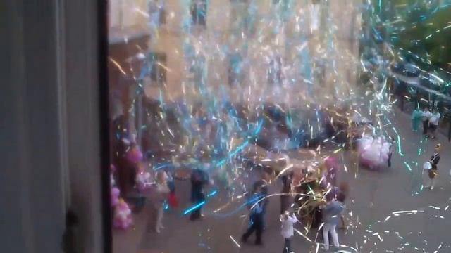 Вот так надо встречать из роддома!!! смотреть онлайн