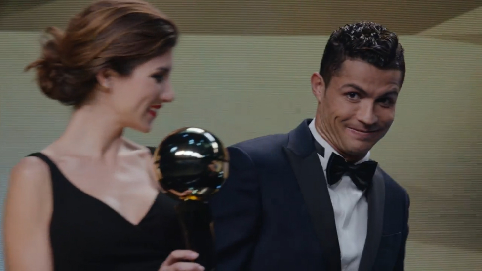 Поменяться телами с Криштиану Роналду (русские субтитры) смотреть онлайн