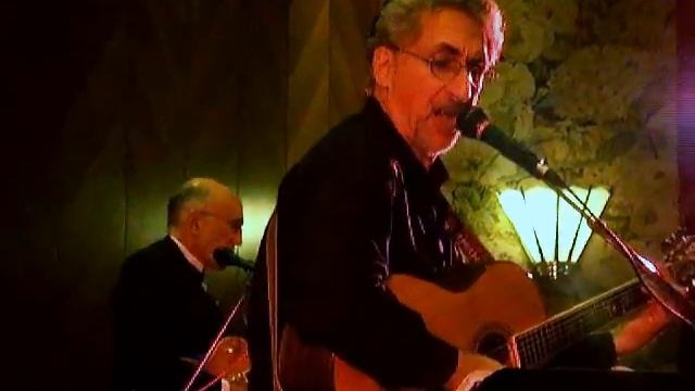 Sass'n'Class plays Jewish fare with Moshe смотреть онлайн