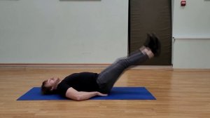 Пресс подъем ног лежа на коврике - Техника выполнения упражнения