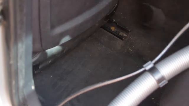 Химчистка BMW3 от "Студии перетяжки салонов Bcustom.ru" смотреть онлайн