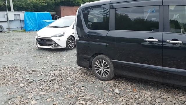 Кто с нами, тот в курсе, они уже в России, Nissan Serena vs Toyota Agua смотреть онлайн