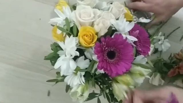 Флористика для начинающих. Шляпная коробка с цветами, мастер-класс смотреть онлайн