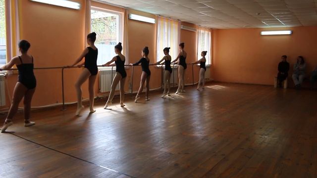 Комбинация Battement Frappé