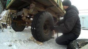 Тракторный прицеп. Установка колес от Газ 52. Modernization of a tractor trailer.
