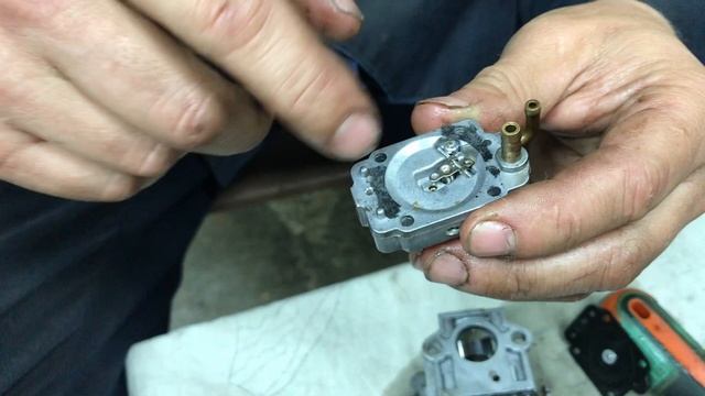 Ремонт мотокосы, триммера Huter. Repair of a Huter trimmer. смотреть онлайн