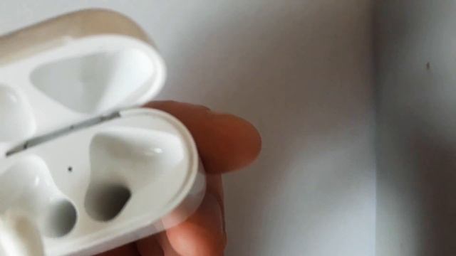 Как чистить футляр Airpods Apple смотреть онлайн
