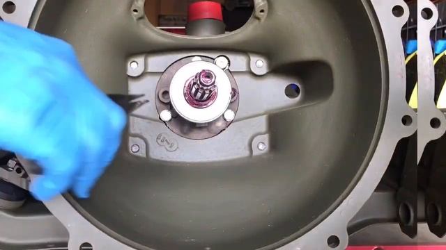 Installation Of The Carrier Bearing Assembly On A Willys MB G503TV смотреть онлайн
